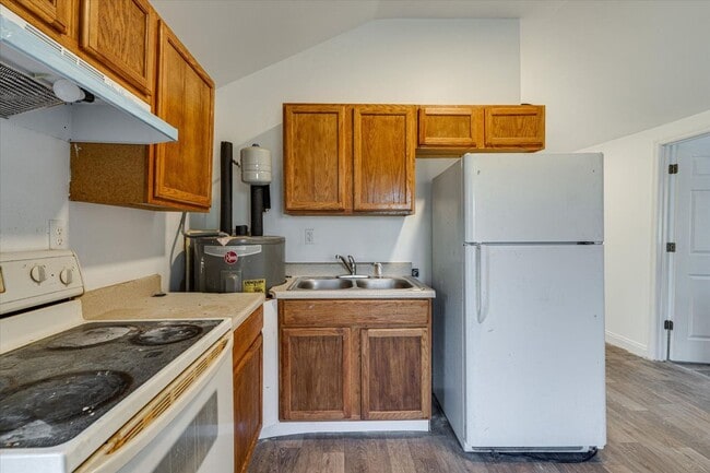 Building Photo - 6110 Walden Ave