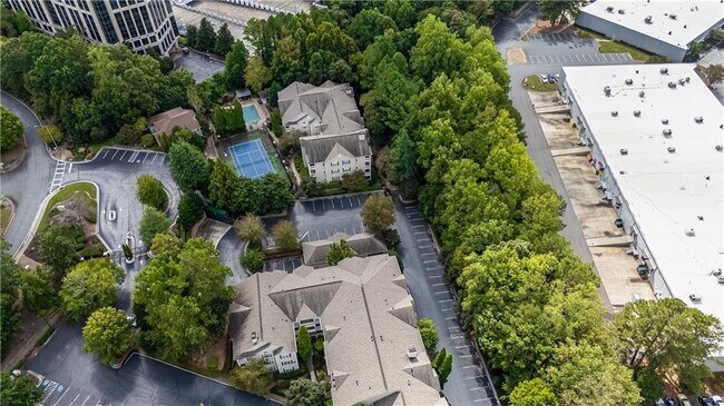 Building Photo - 1250 Parkwood Cir SE