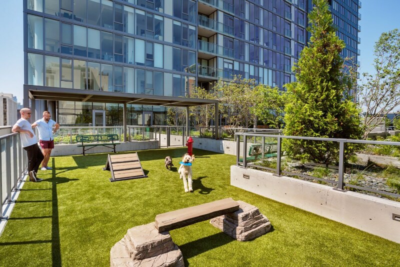 Building Photo - 201 W Division St