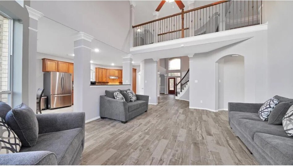 Cross/cat walk - 29815 N Legends Chase Cir