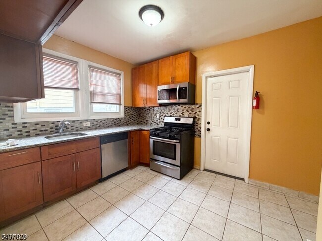 Building Photo - 1418 Boa Pl