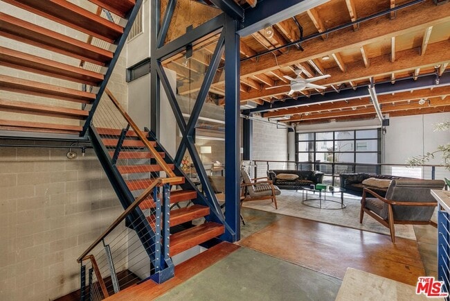 Building Photo - 2114 Narcissus Ct