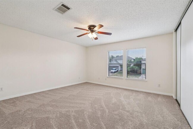 Building Photo - 2703 Vinson Ct