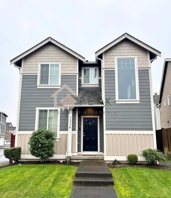 Building Photo - Modern 4-Bedroom, 2.5-Bath, 3-Story Home in Gated South Hill Community