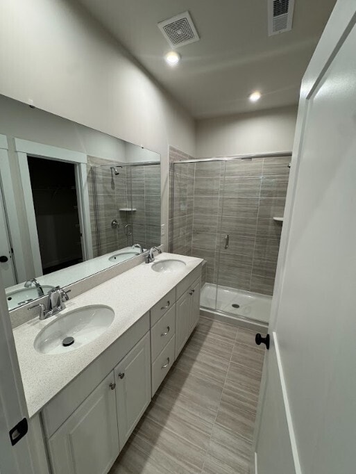 Building Photo - Beautiful 3-Bedroom, 3-Bath Home with Mode...