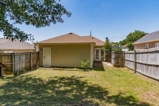 Building Photo - 2038 Plantation Pkwy