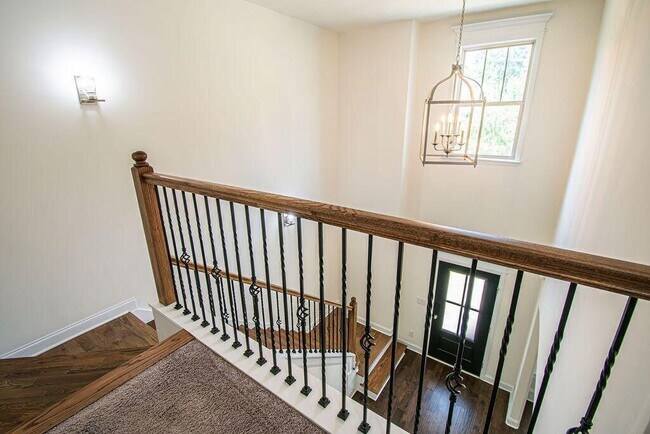 Building Photo - 1609 Lindley Ln