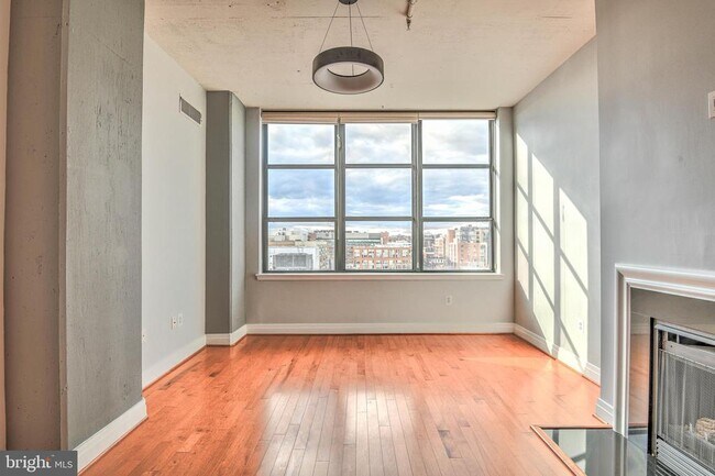 Building Photo - 2020 12th St NW