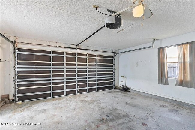 Building Photo - 935 South Patrick Dr