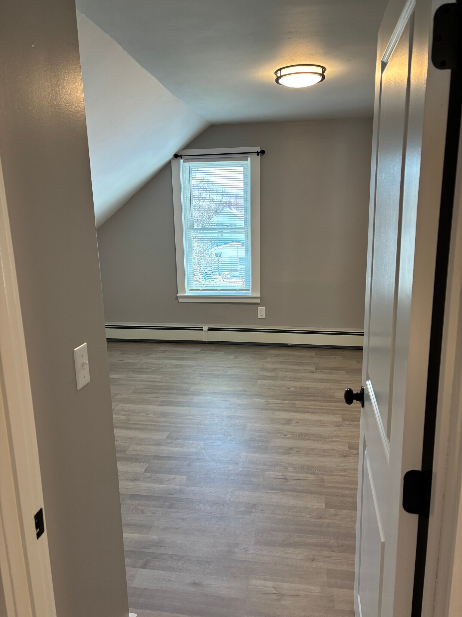 Building Photo - 82 Lyon Ave