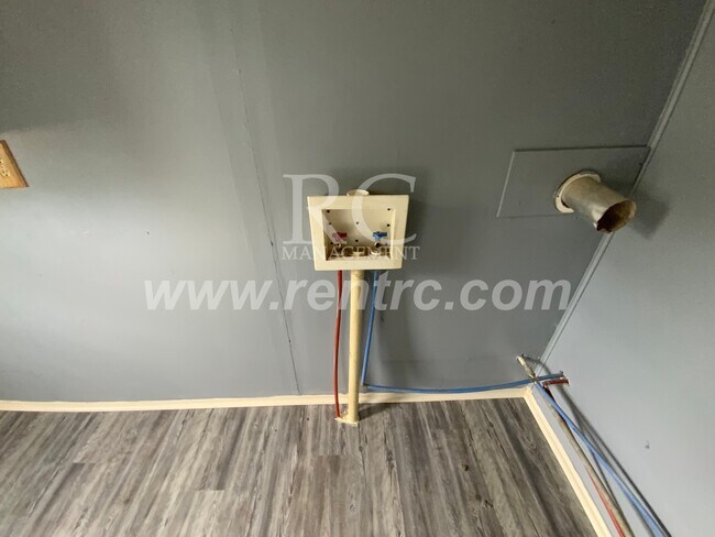 Building Photo - 117 Vance-