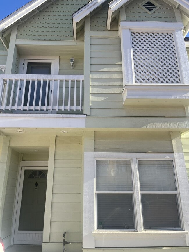 Primary Photo - Charming 2 Bedroom-1.5 bath Home Available...