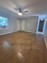 Building Photo - 28 Locksley Ln