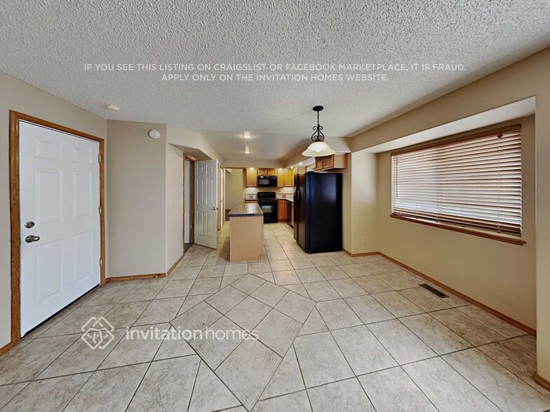 Building Photo - 6027 Pioneer Mesa Dr