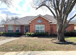 Building Photo - 312 Plum Hollow St