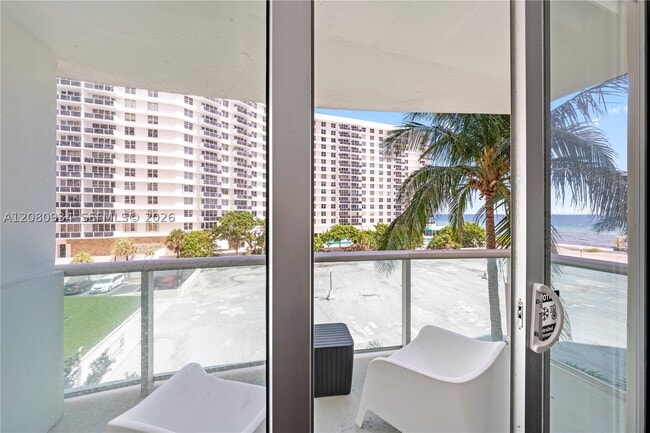 Building Photo - 3801 S Ocean Dr