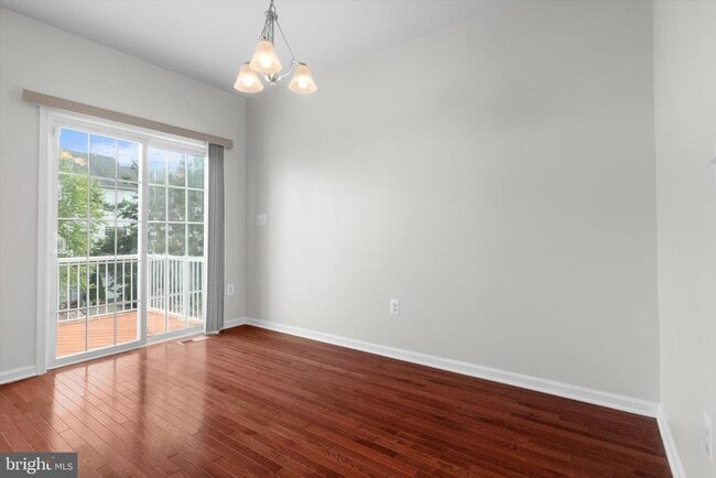 Building Photo - 43187 Loudoun Reserve Dr