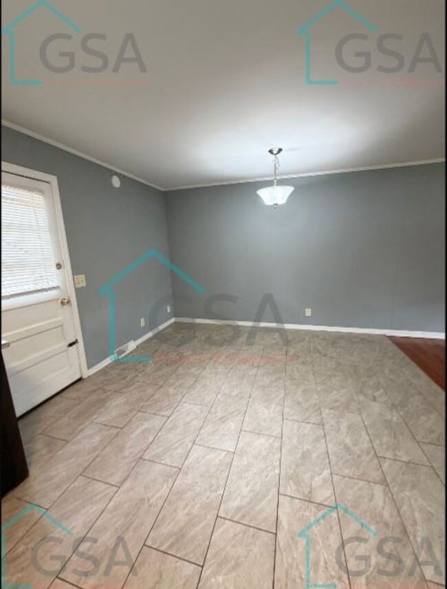 Building Photo - 106 Keowee Ave