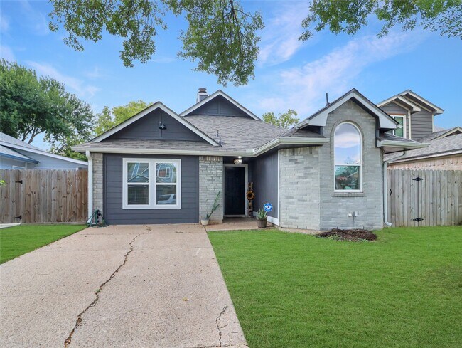 Primary Photo - 5622 Lycomb Dr