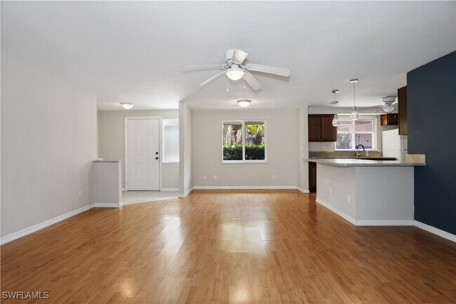 Building Photo - 28058 Oak Ln
