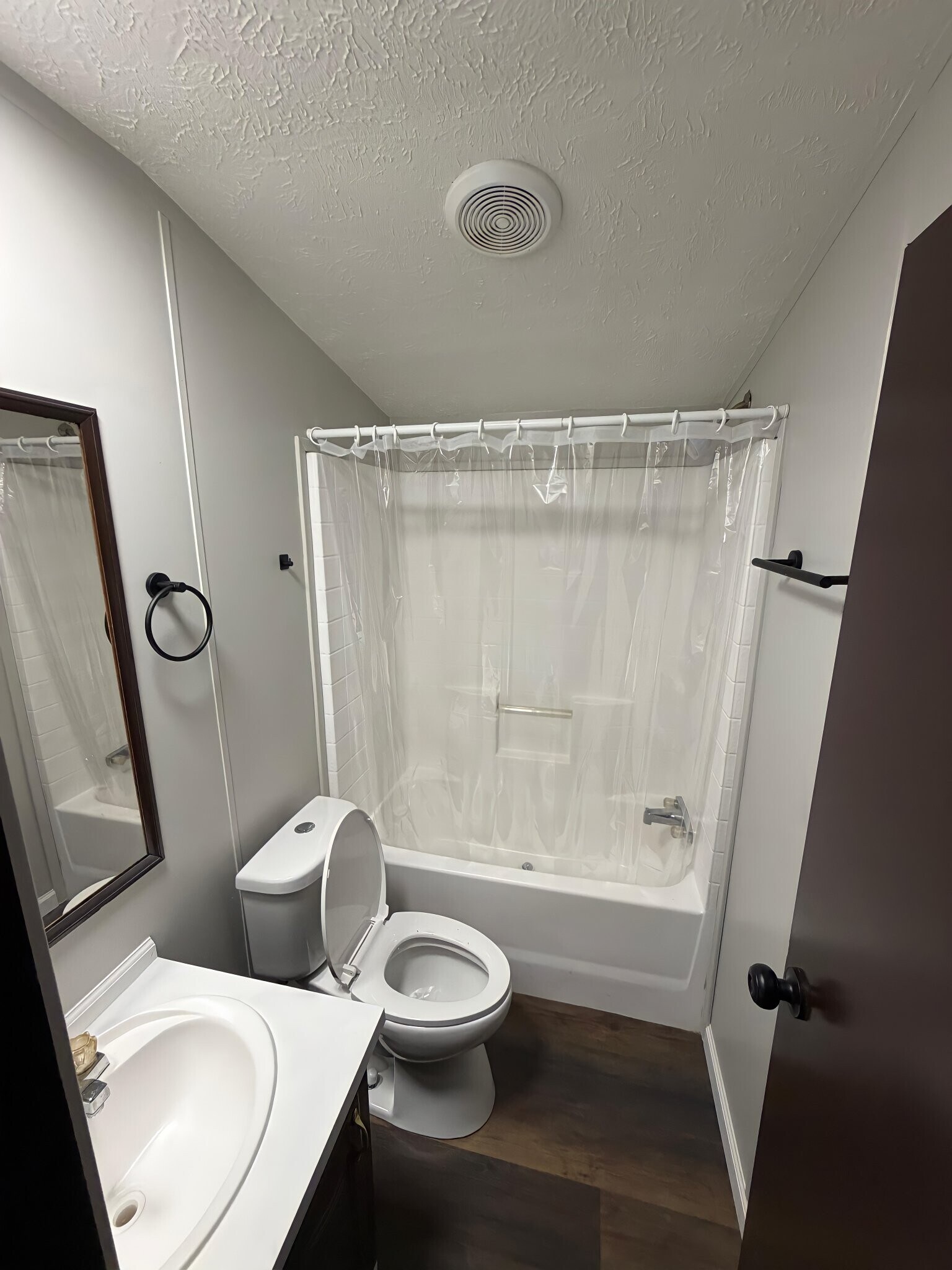 Building Photo - 11 Deerwood Park