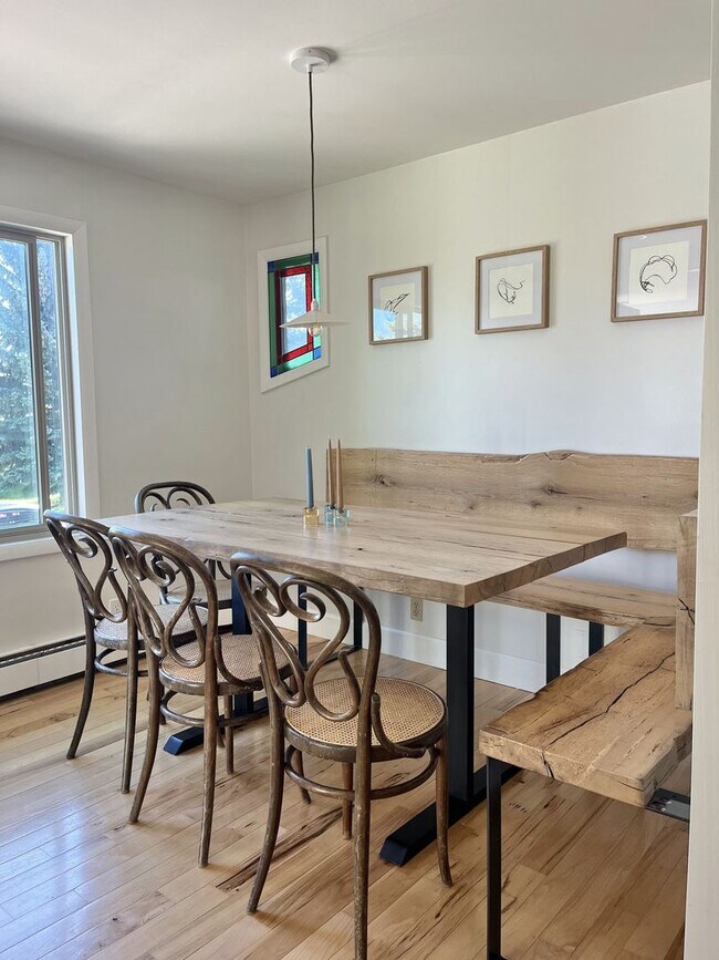 Building Photo - Fully Furnished Home for Lease Near Hospit...