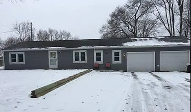 Building Photo - Spacious 3-Bedroom in Colona with Yard and Garage!