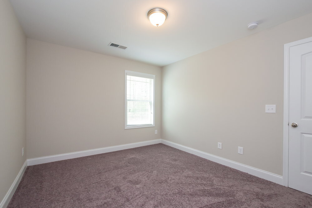 Building Photo - 592 Joneus Dr