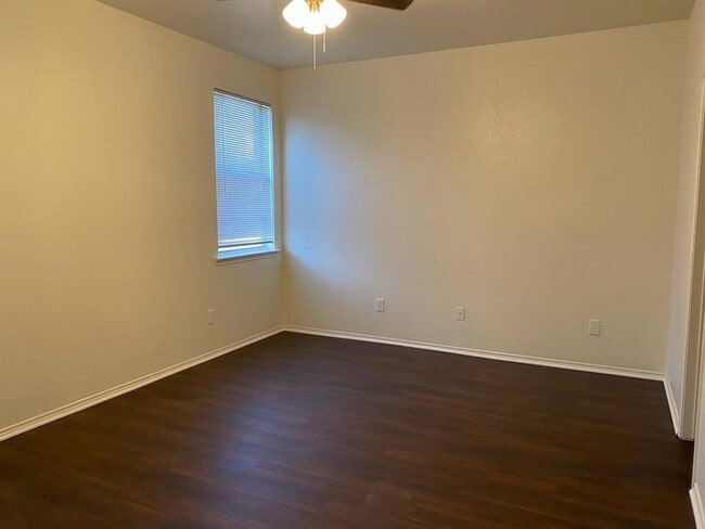 Building Photo - 8645 Arcadia Park Dr