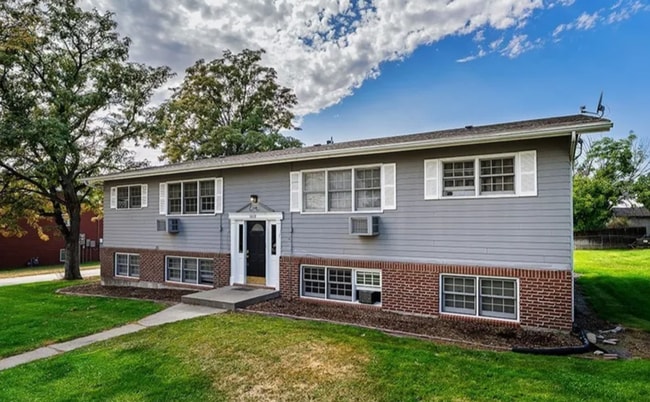 Building Photo - 1628 Kelby Dr