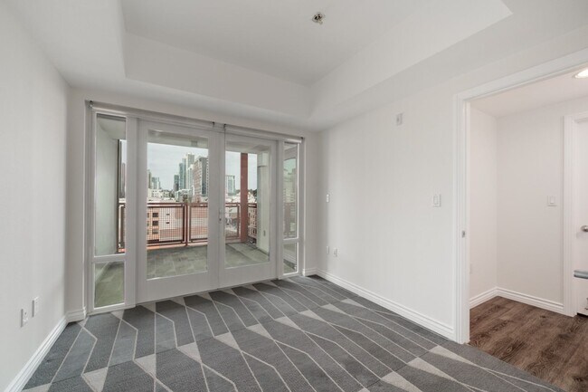 Building Photo - Stunning East Village 2 Bedroom at Nexus! Expansive Balcony! Pet Ok!