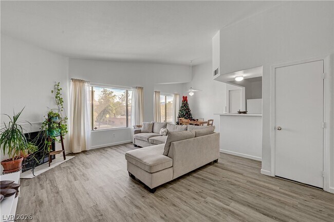 Building Photo - 8450 Alta Dr