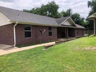 Building Photo - 1521 E Lawrence St