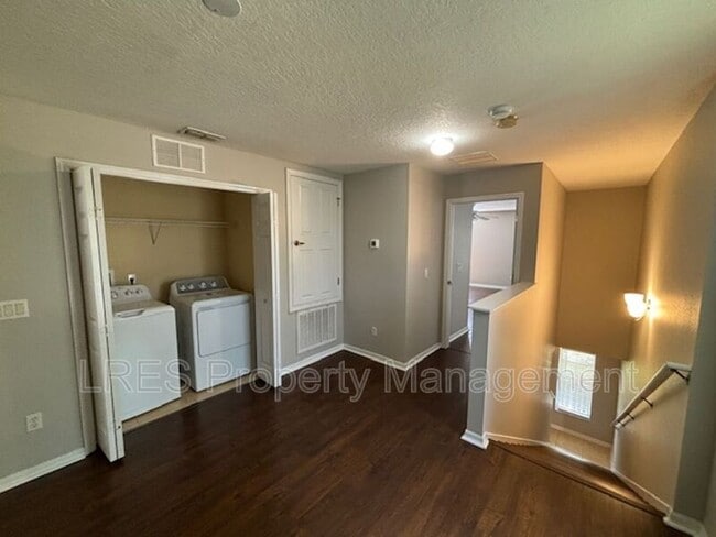 Building Photo - 4331 Aristocrat Point