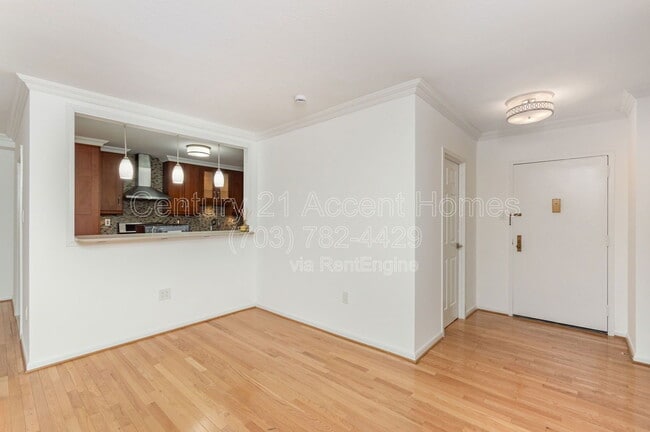 Building Photo - 3701 S George Mason Dr