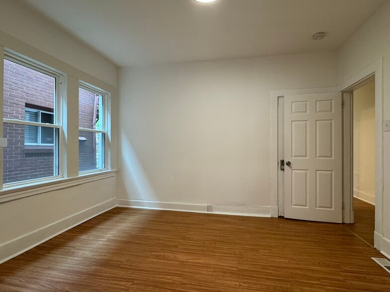 Building Photo - 21 Howard St