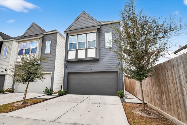 Building Photo - 314 Neyland St