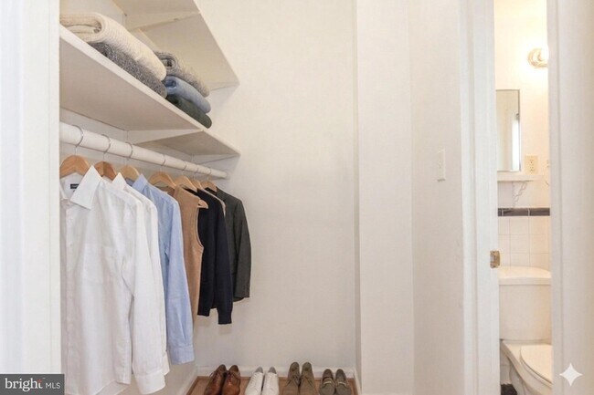 Building Photo - 2141 I St NW