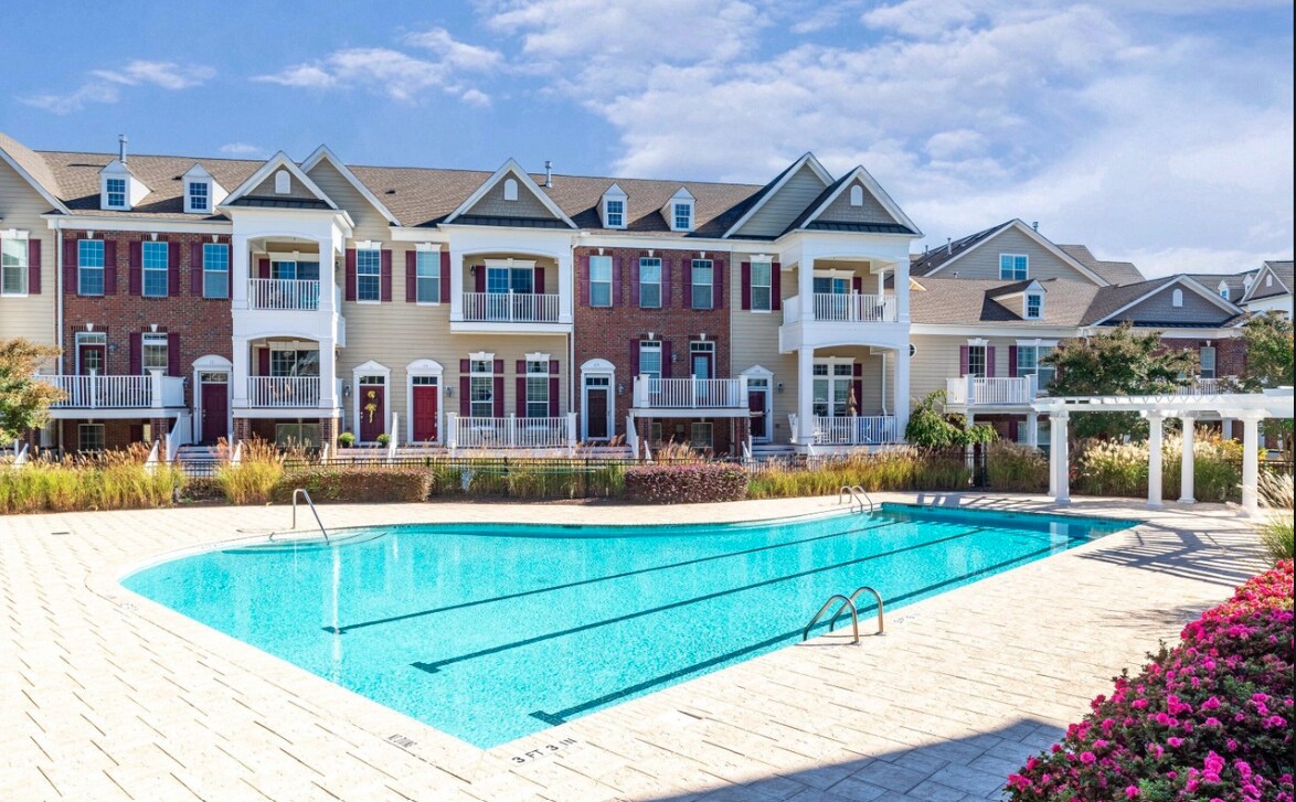 Pool - 10420 Sablewood Dr