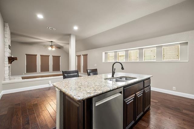 Building Photo - 1370 Litchfield Ln