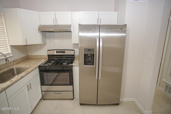 Building Photo - 4920 Alps Dr