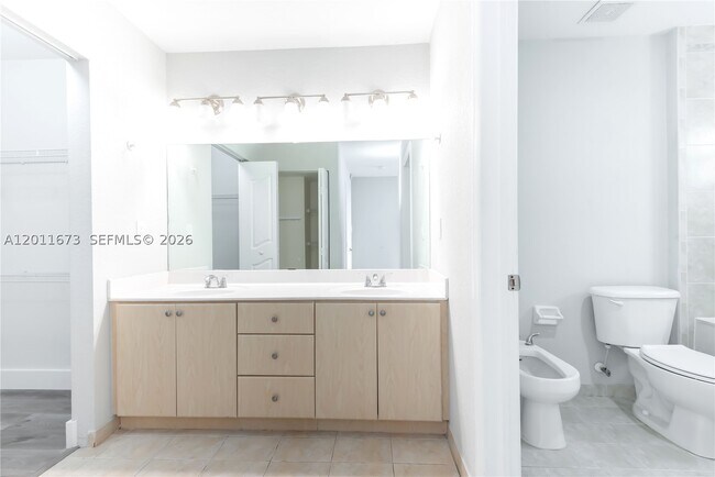 Building Photo - 8902 NW 109th Ct