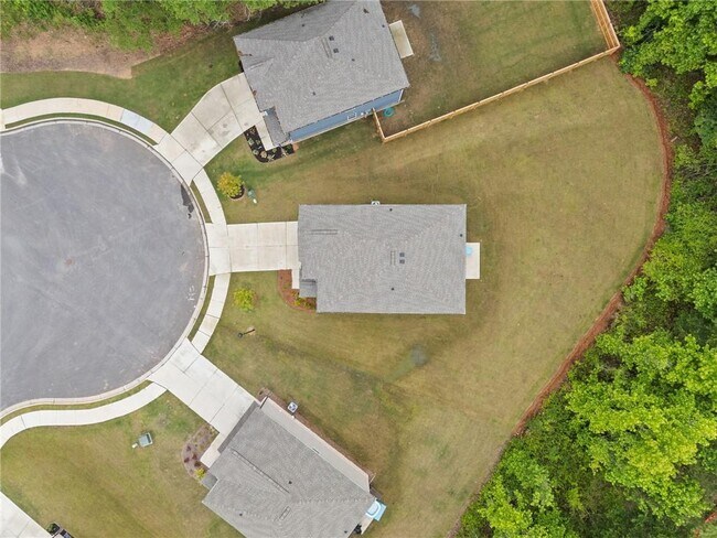 Building Photo - 788 Evergreen Rd