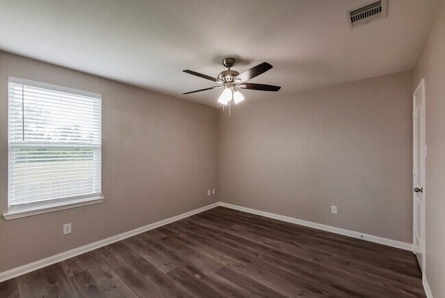 Building Photo - 6515 Gardners Brook