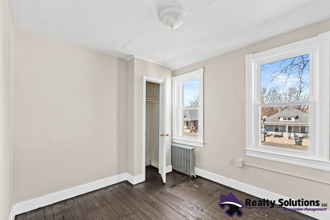 Building Photo - 417 N Delaware St