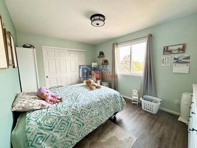 Building Photo - 17627 Cornish Pl