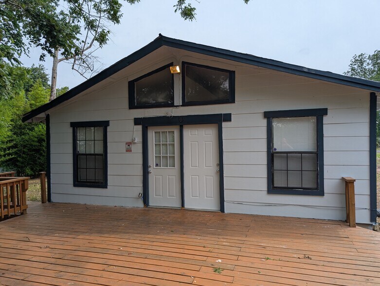 Primary Photo - 18120 River Timber Dr