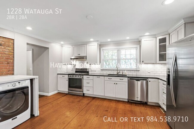 Building Photo - 1228 Watauga St