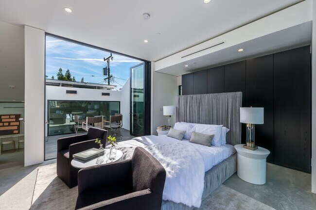 Building Photo - Architectural 1-Bed Designer Residence wit...