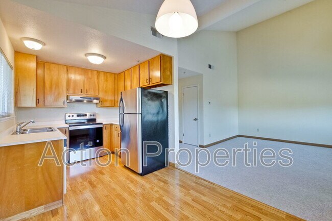 Building Photo - 180 Albacore Ln